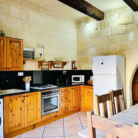 4 Bedroom With Private Pool In Gozo Feriehus *