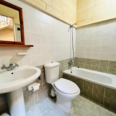 4 Bedroom With Private Pool In Gozo *