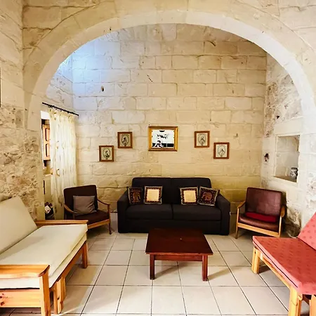 4 Bedroom With Private Pool In Gozo Feriehus