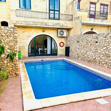 4 Bedroom With Private Pool In Gozo *
