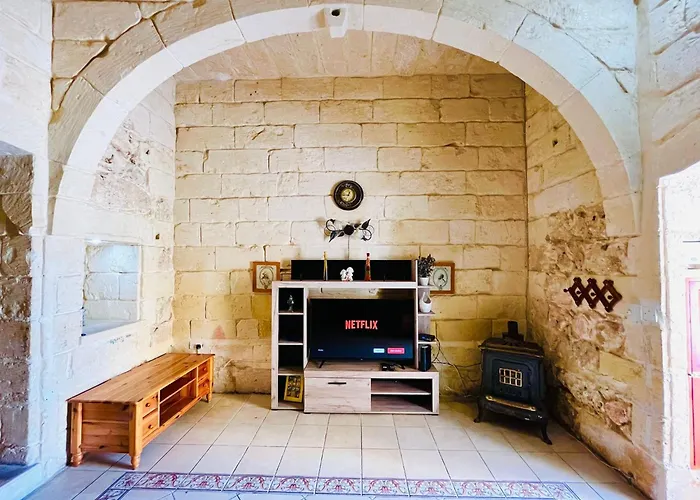 Casa vacanze 4 Bedroom With Private Pool In Gozo *