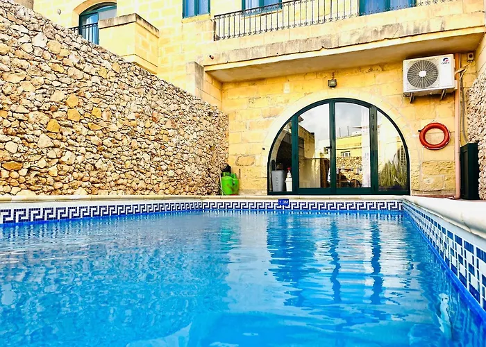 4 Bedroom With Private Pool In Gozo Casa vacanze *